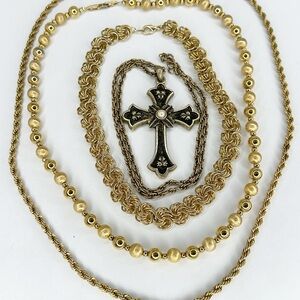 Lot of 4 Vintage Gold Tone Necklaces Monet Napier Sarah Cov Cross